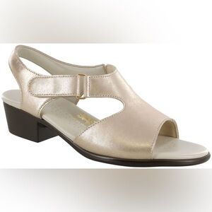 SAS Like New Sz 9M Suntimer Heel Strap Sandal Color Lusso Metallic